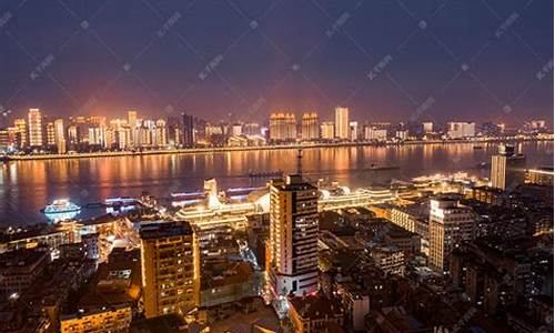 汉口江滩夜景几点开始_汉口江滩夜景